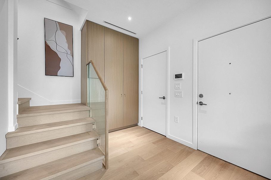 2 2915 E 5th Avenue Vancouver, BC - 4