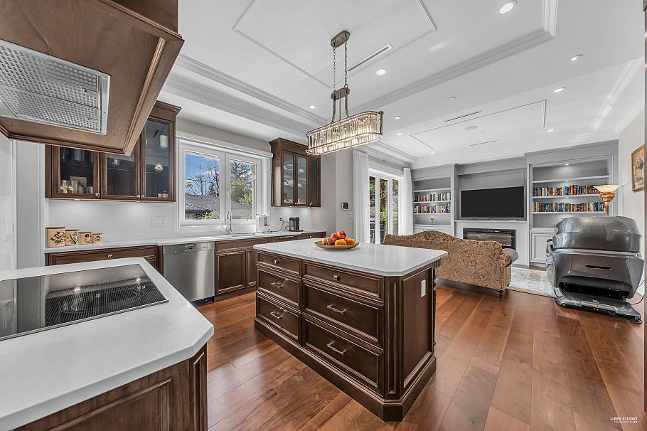 3562 W 34th Avenue Vancouver, BC - 15