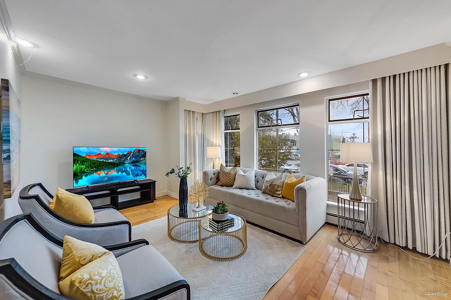 3657 W 29th Avenue Vancouver, BC - 4