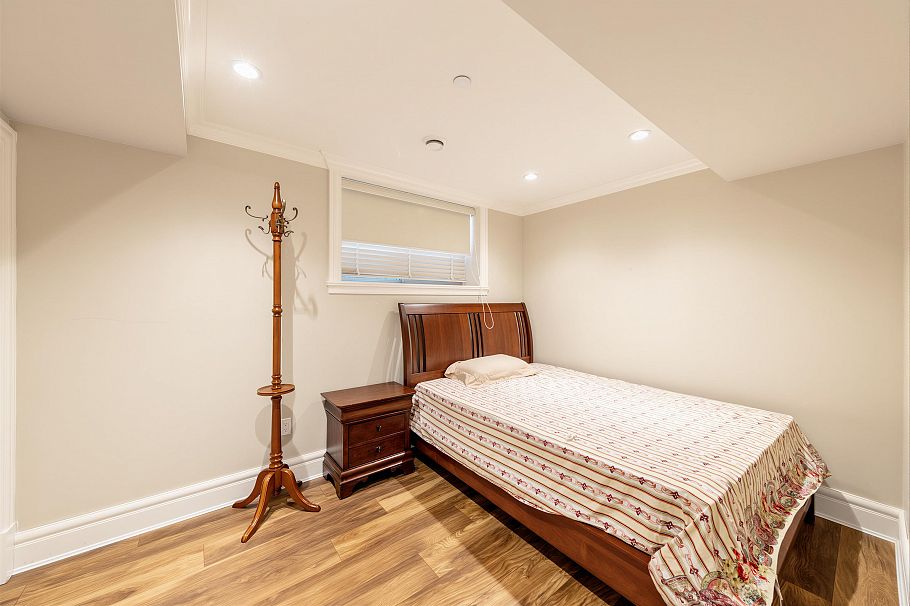 172 W 46th Avenue Vancouver, BC - 36