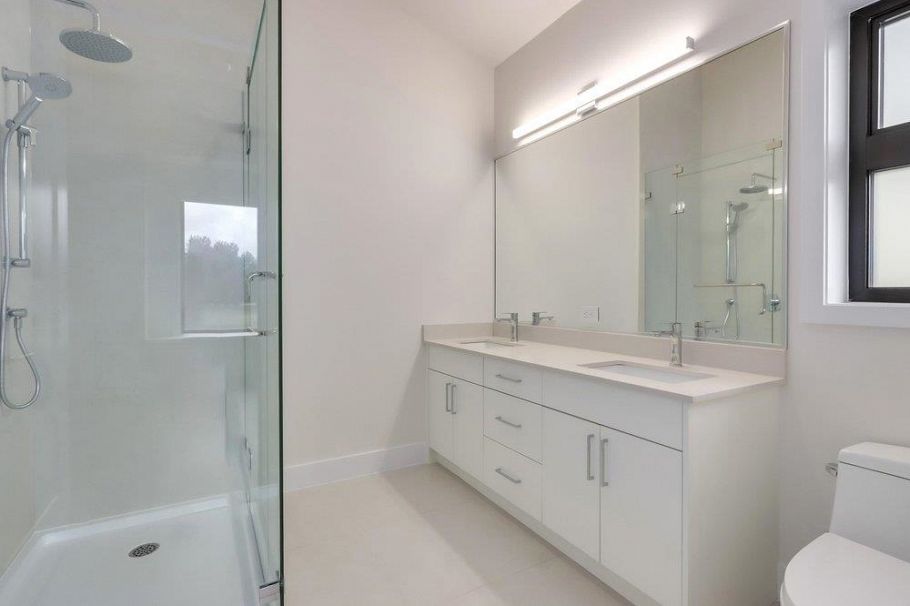 1 4257 Knight Street Vancouver, BC - 17