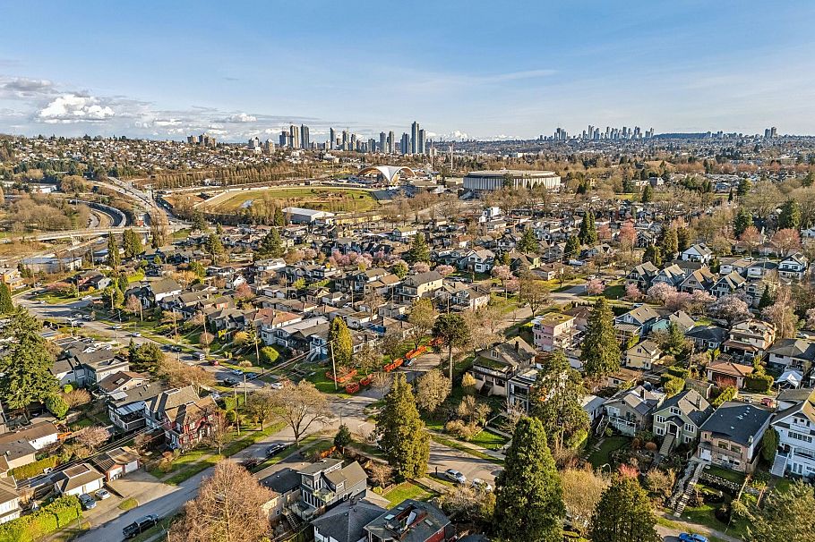 2798 Yale Street Vancouver, BC - 14