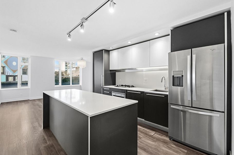 301 1762 Davie Street Vancouver, BC - 5