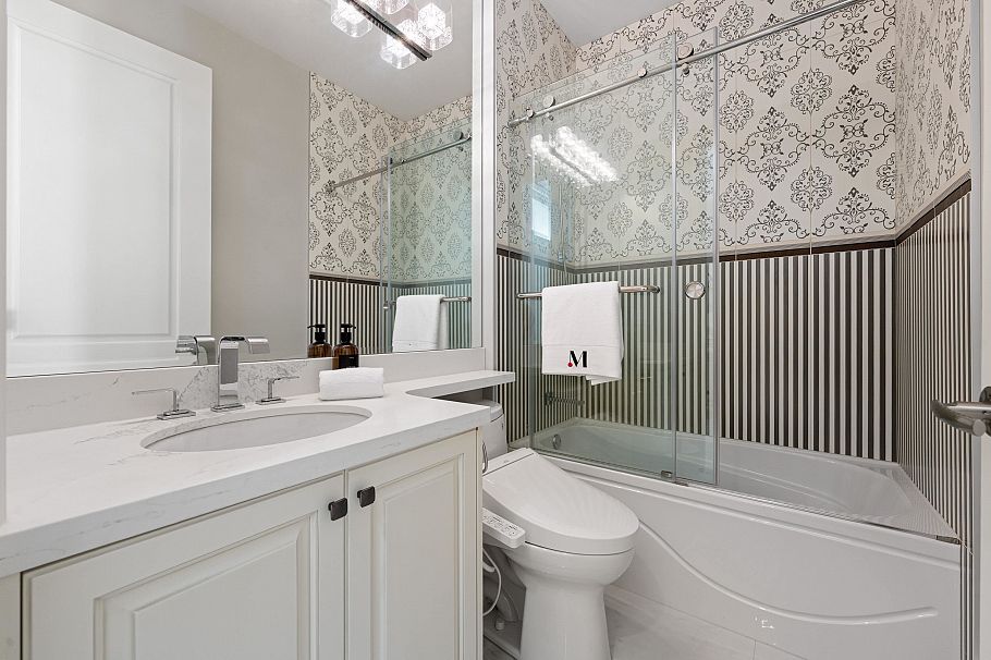 3981 W 35th Avenue Vancouver, BC - 24