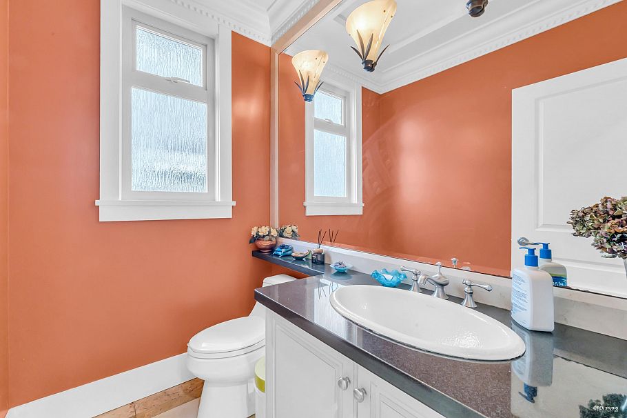 2139 W 22nd Avenue Vancouver, BC - 20