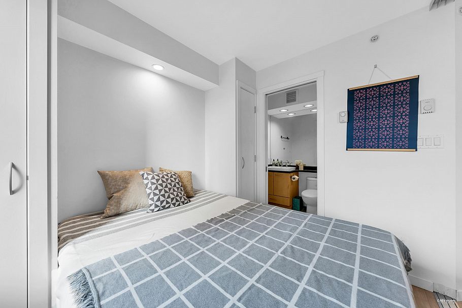 1001 989 Richards Street Vancouver, BC - 13