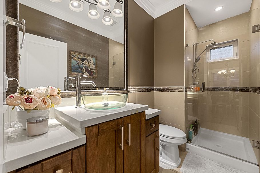 136 E 59th Avenue Vancouver, BC - 16