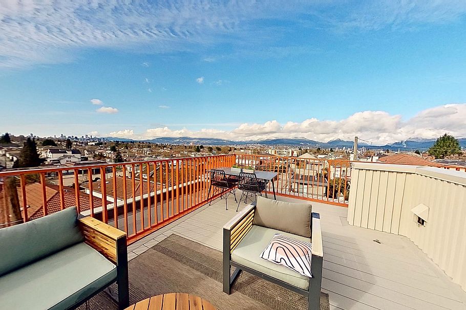 2 2915 E 5th Avenue Vancouver, BC - 33