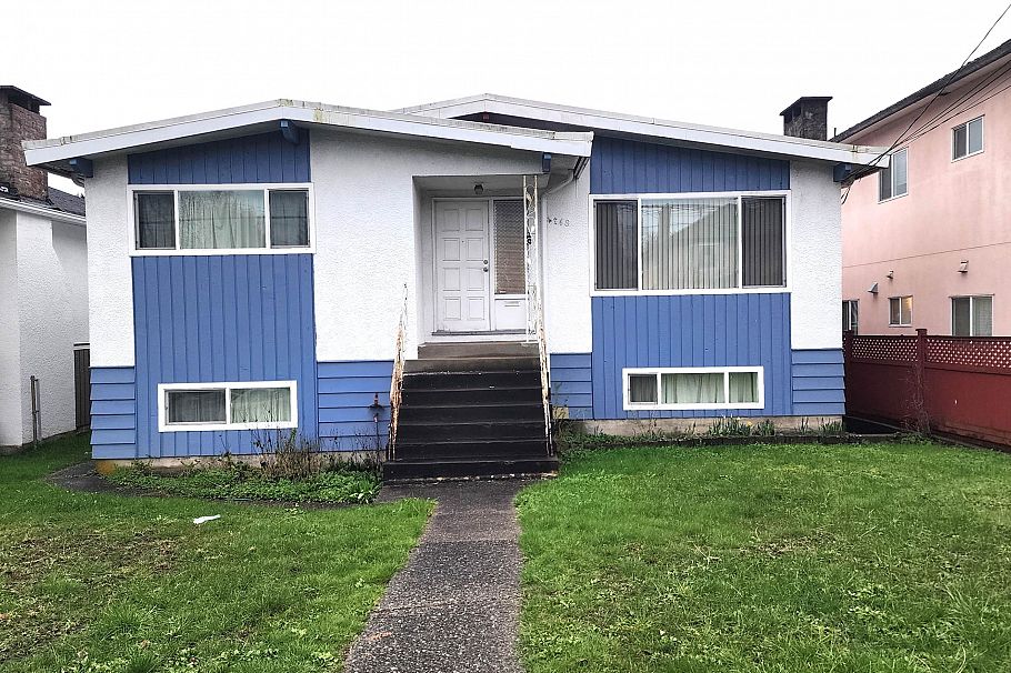 4768 Earles Street Vancouver, BC - 1