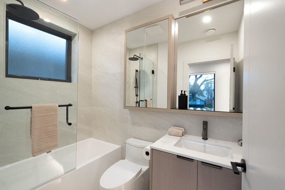 2493 Eton Street Vancouver, BC - 29