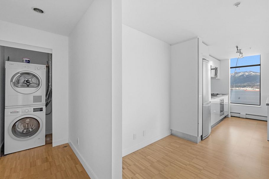 1701 108 W Cordova Street Vancouver, BC - 20