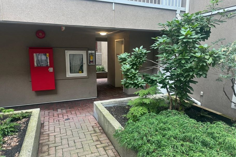 403 985 W 10th Avenue Vancouver, BC - 23