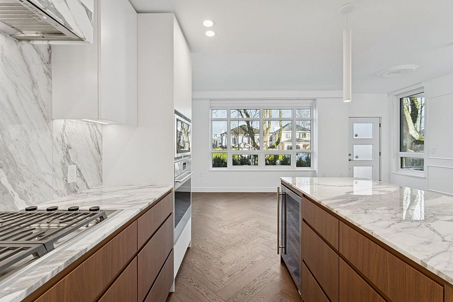 101 3668 W 10th Avenue Vancouver, BC - 8