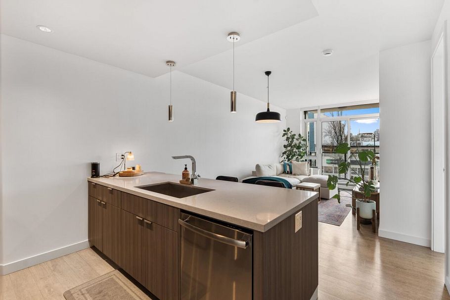 201 1788 Ontario Street Vancouver, BC - 4