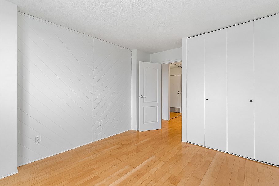 1605 145 St. Georges Avenue North Vancouver, BC - 17