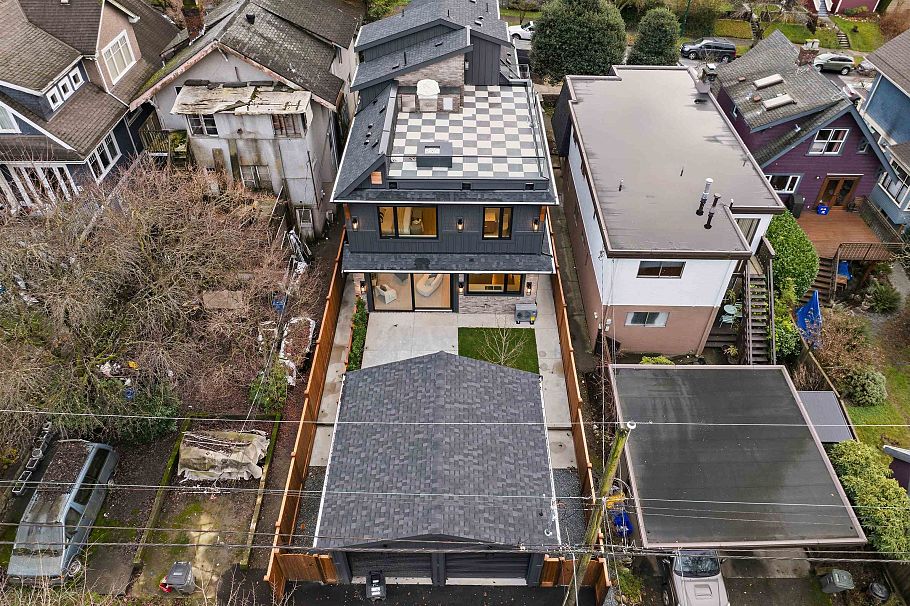 2 1841 Parker Street Vancouver, BC - 4