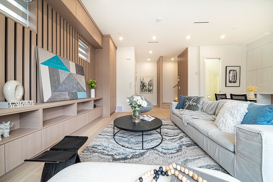 748 E 47th Avenue Vancouver, BC - 4