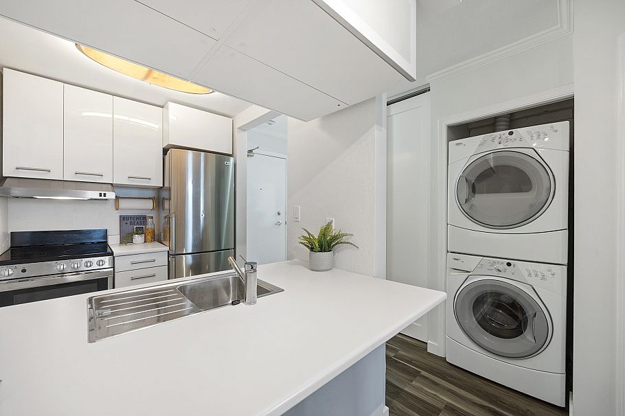 103 2110 Cornwall Avenue Vancouver, BC - 9