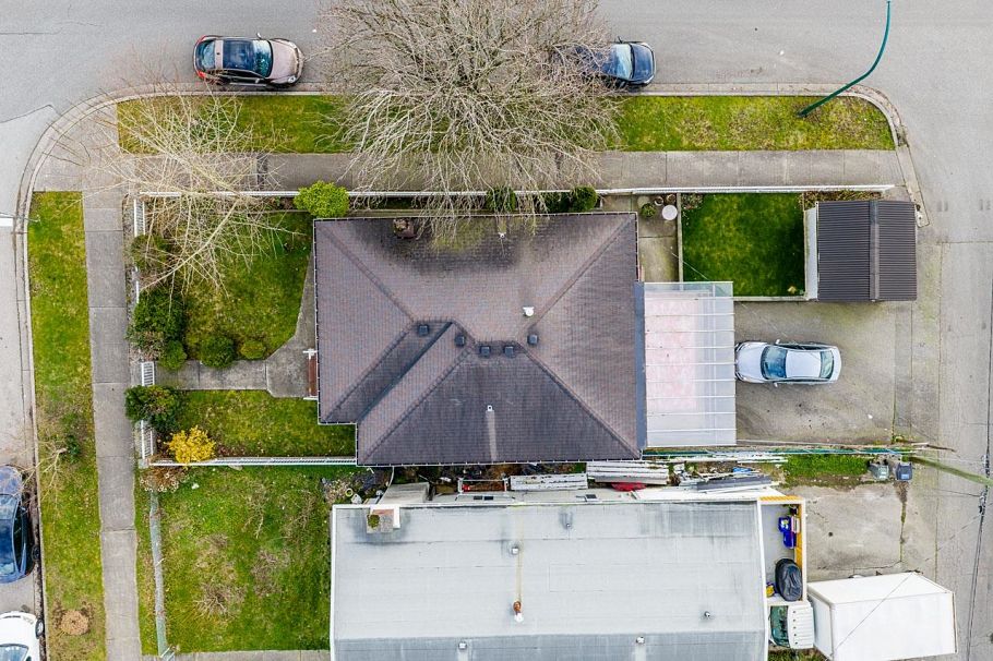 3895 Windermere Street Vancouver, BC - 30