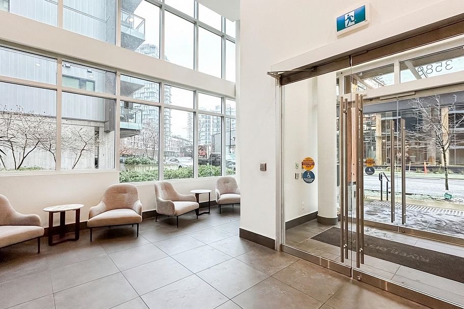 301 3588 Sawmill Crescent Vancouver, BC - 13