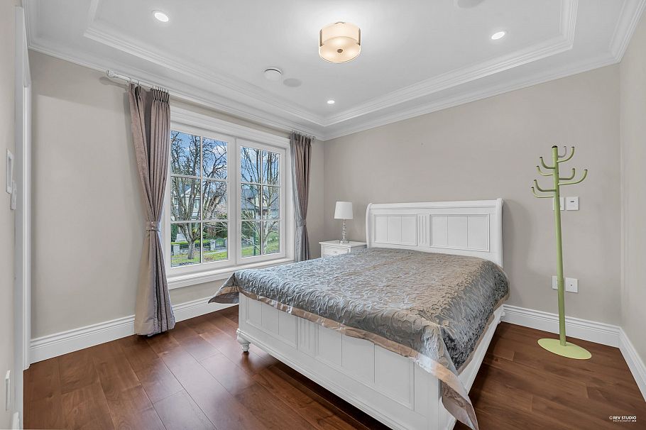 3562 W 34th Avenue Vancouver, BC - 26