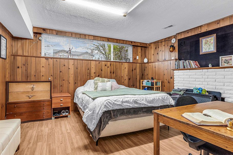 3031 E 16th Avenue Vancouver, BC - 28