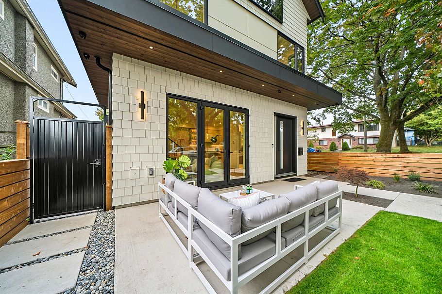 2493 Eton Street Vancouver, BC - 34