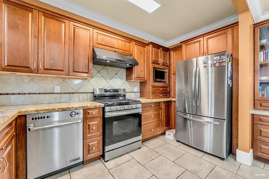 2139 W 22nd Avenue Vancouver, BC - 8