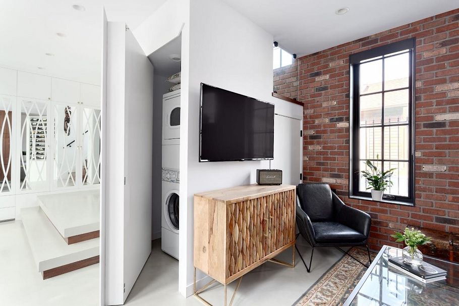 2161 E 20th Avenue Vancouver, BC - 9