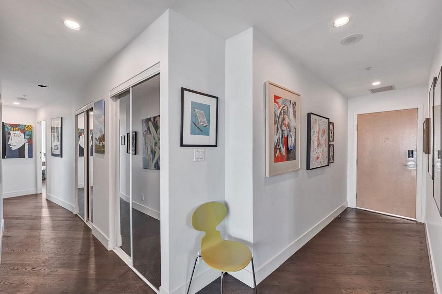 2106 989 Nelson Street Vancouver, BC - 23