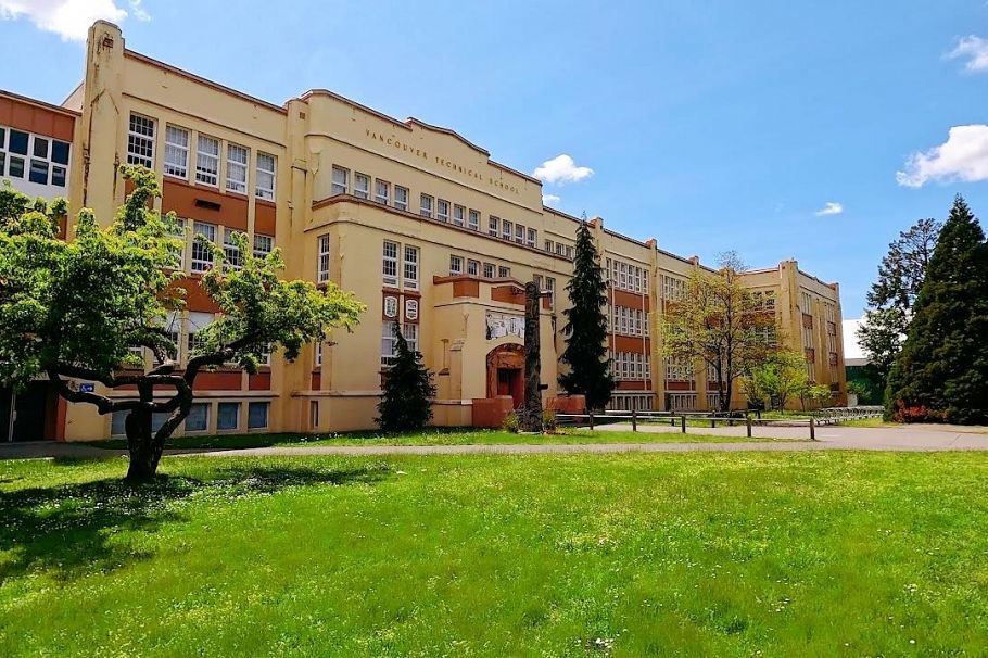 2643 E 8th Avenue Vancouver, BC - 29