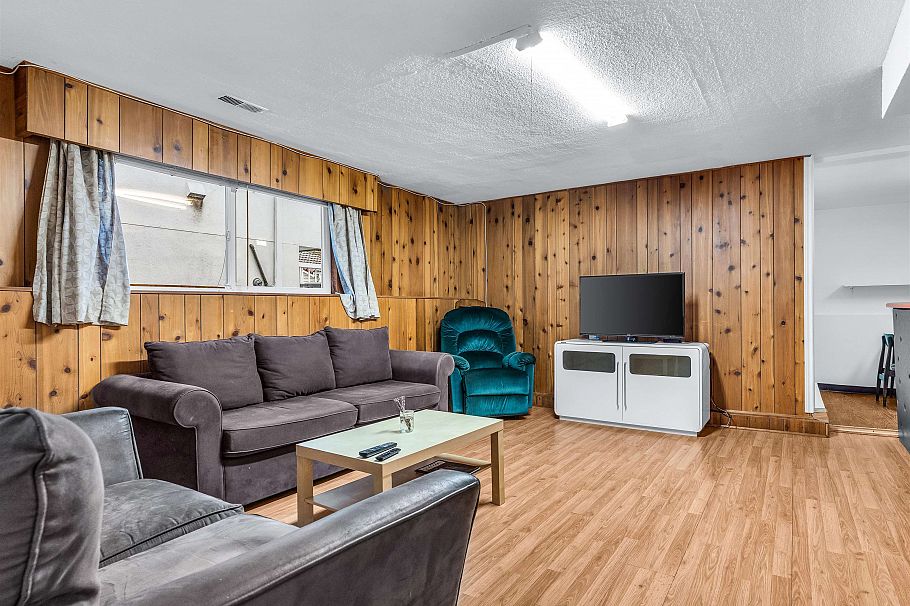 3031 E 16th Avenue Vancouver, BC - 27