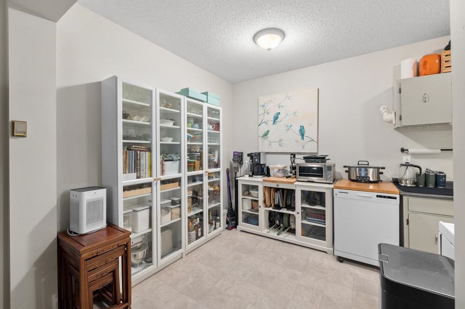 318 1655 Nelson Street Vancouver, BC - 11