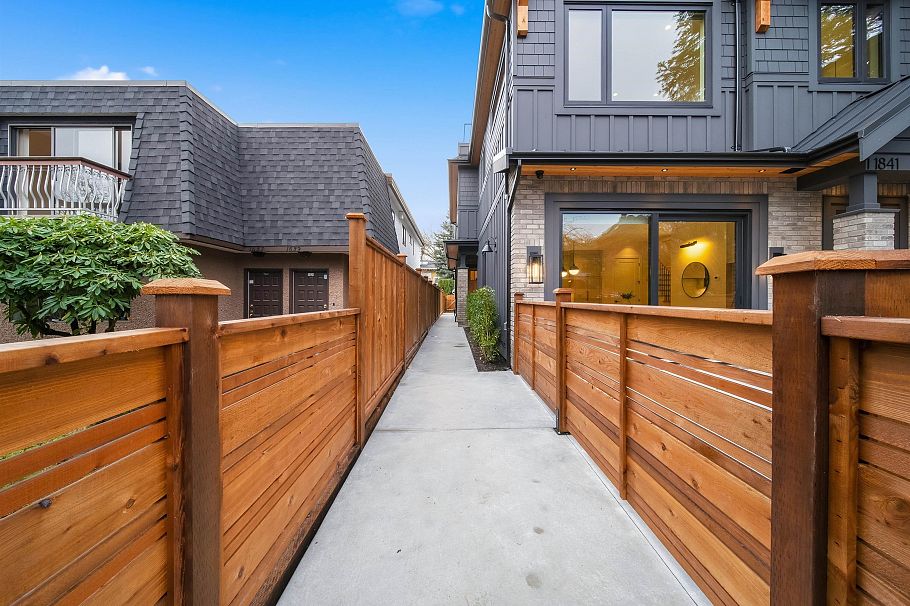 2 1841 Parker Street Vancouver, BC - 11