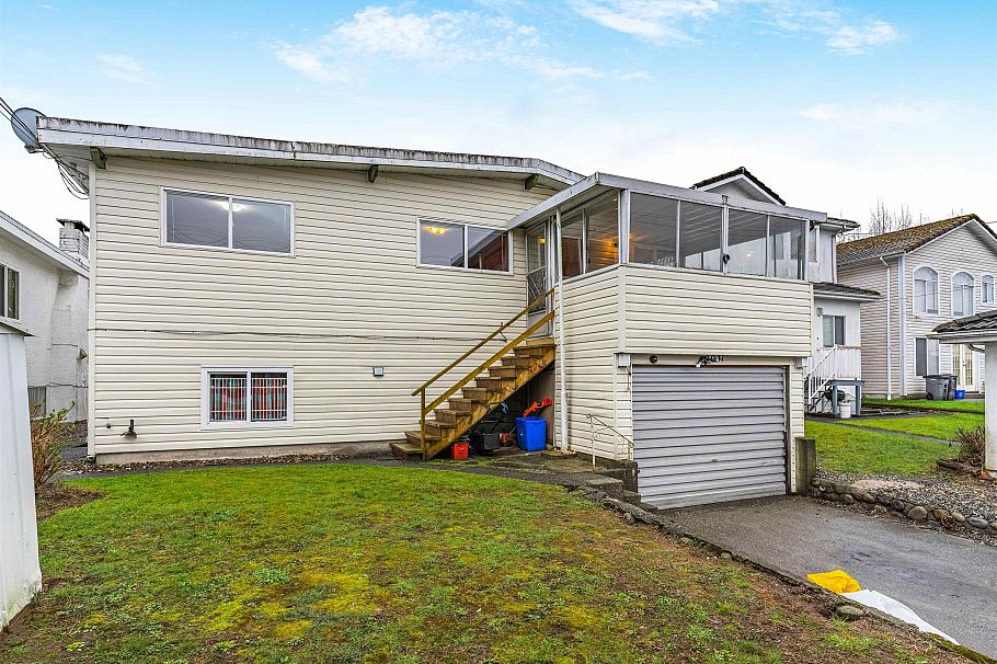 3031 E 16th Avenue Vancouver, BC - 33