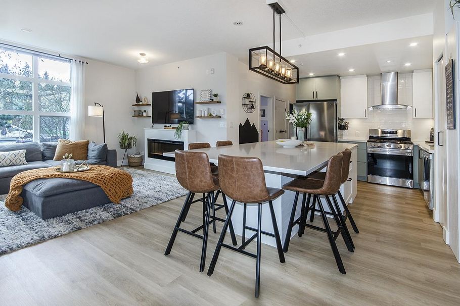 102 3602 Aldercrest Drive North Vancouver, BC - 3