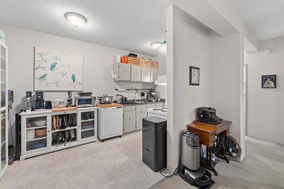 318 1655 Nelson Street Vancouver, BC - 10