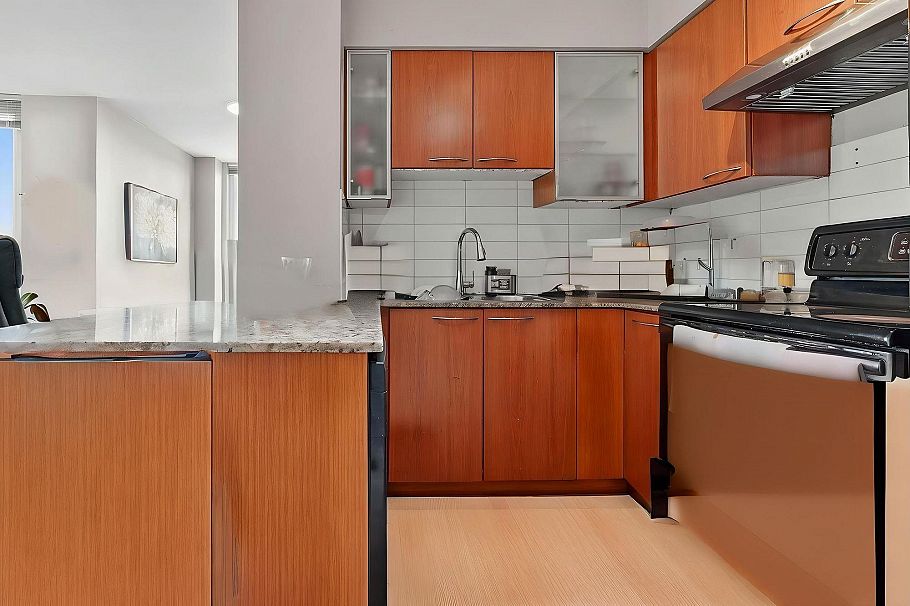 609 4028 Knight Street Vancouver, BC - 3