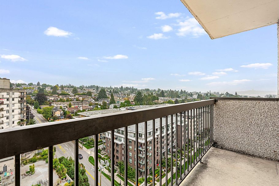 1605 145 St. Georges Avenue North Vancouver, BC - 30