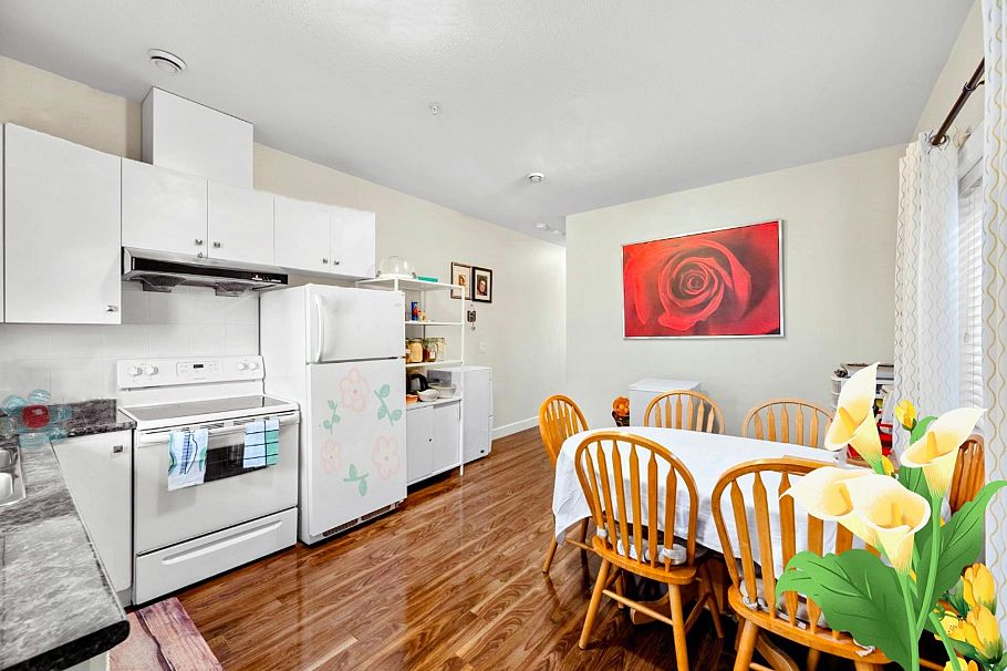 2643 E 8th Avenue Vancouver, BC - 10