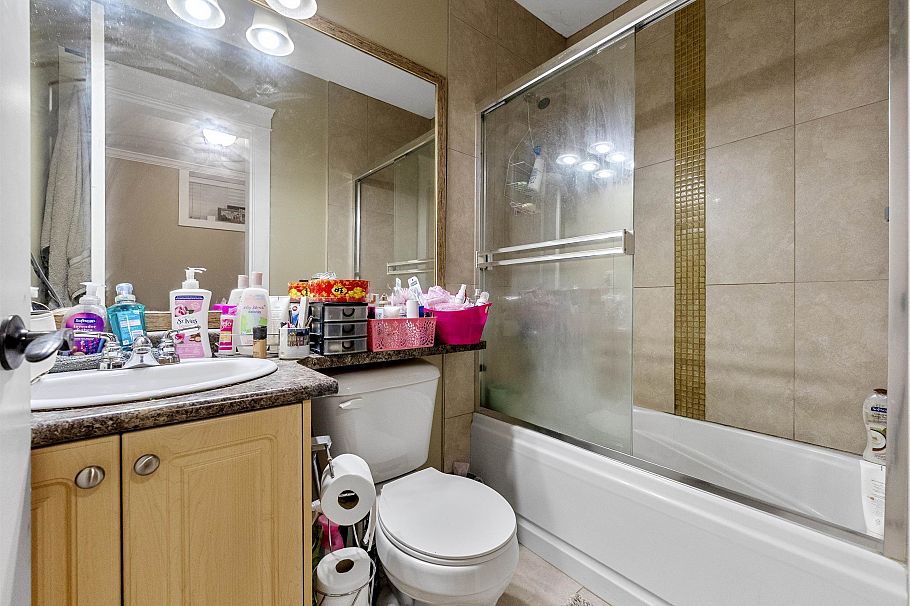 136 E 59th Avenue Vancouver, BC - 34