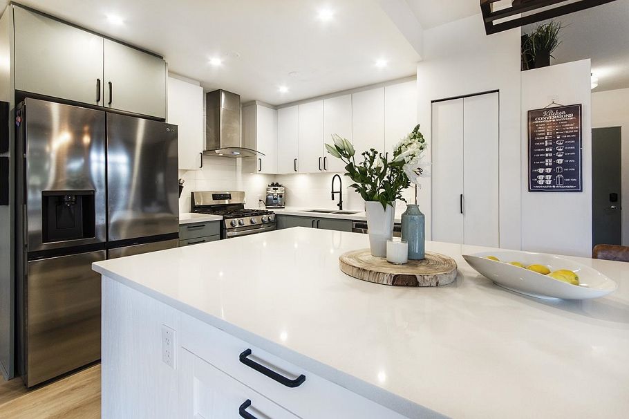 102 3602 Aldercrest Drive North Vancouver, BC - 14