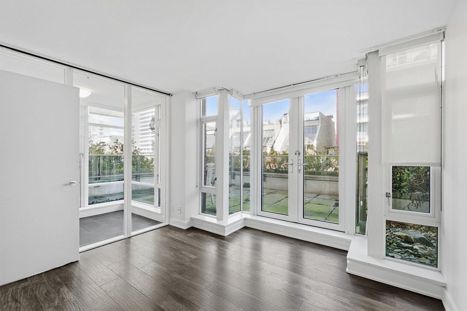 301 1762 Davie Street Vancouver, BC - 14