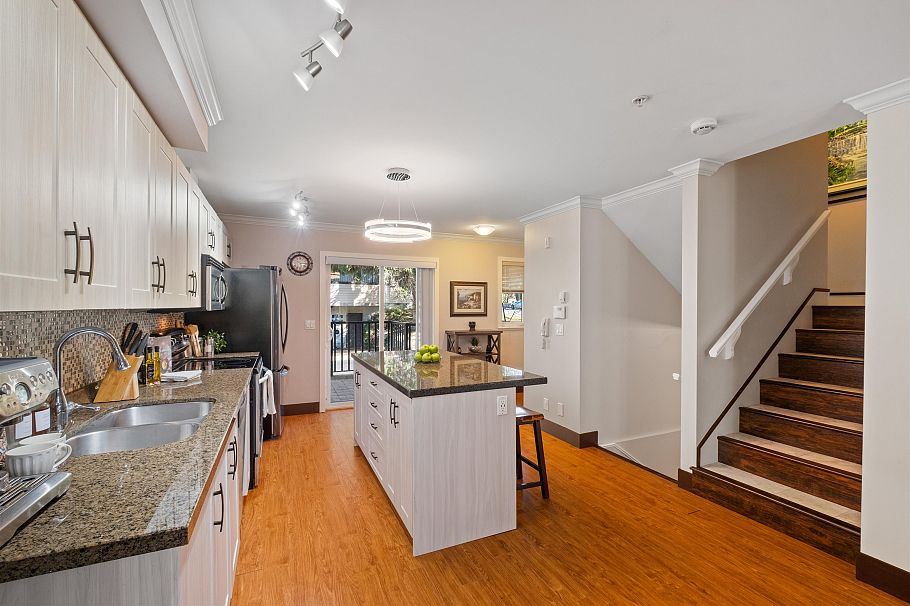 1127 St. Andrews Avenue North Vancouver, BC - 13