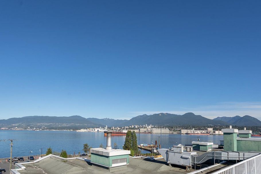 207 2211 Wall Street Vancouver, BC - 28