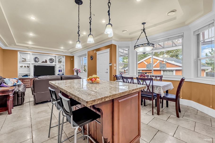 2139 W 22nd Avenue Vancouver, BC - 10