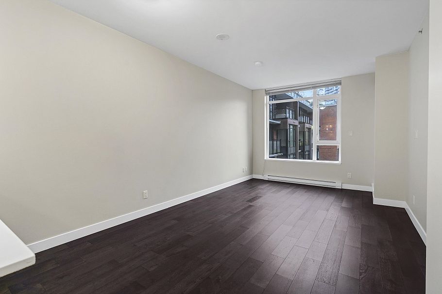 302 2321 Scotia Street Vancouver, BC - 11