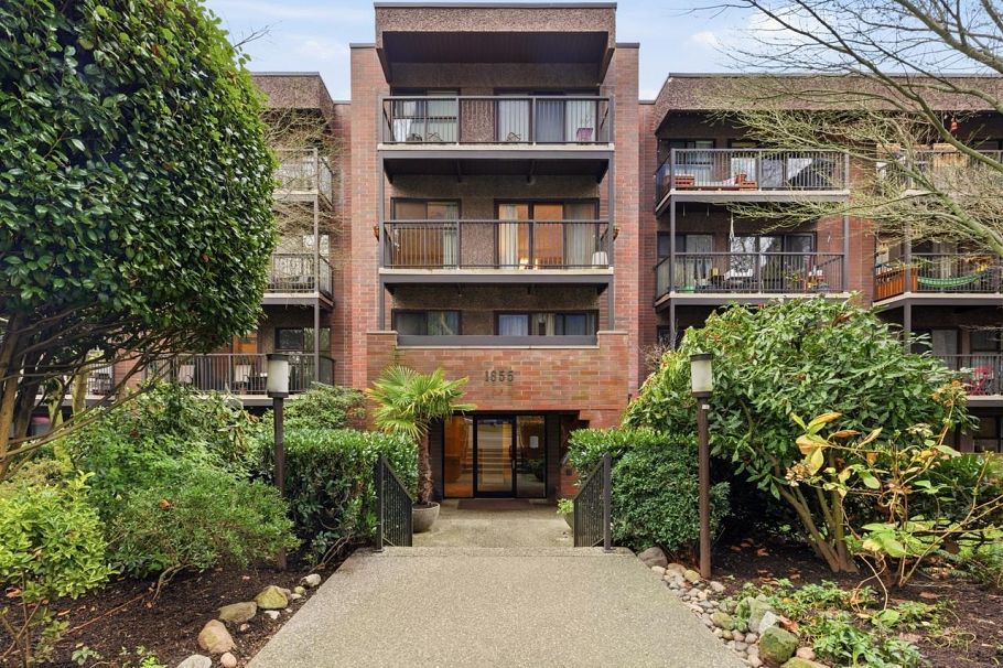 318 1655 Nelson Street Vancouver, BC - 2