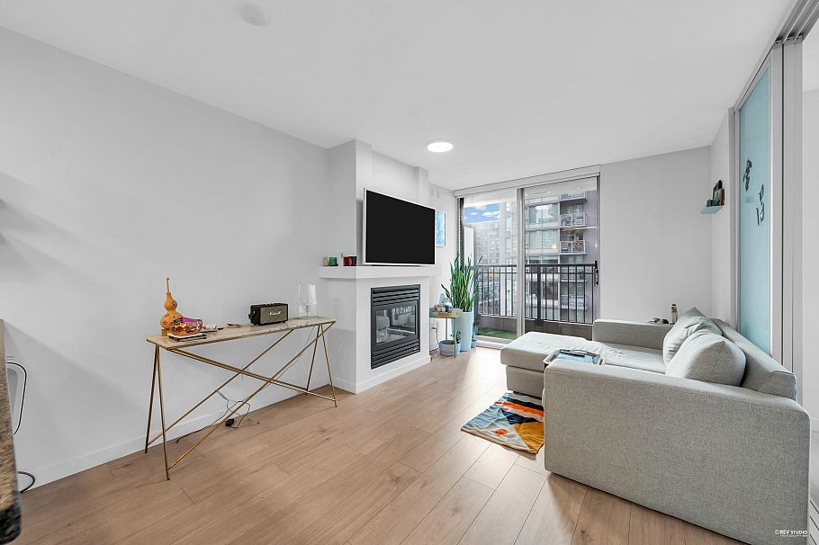 1001 989 Richards Street Vancouver, BC - 3