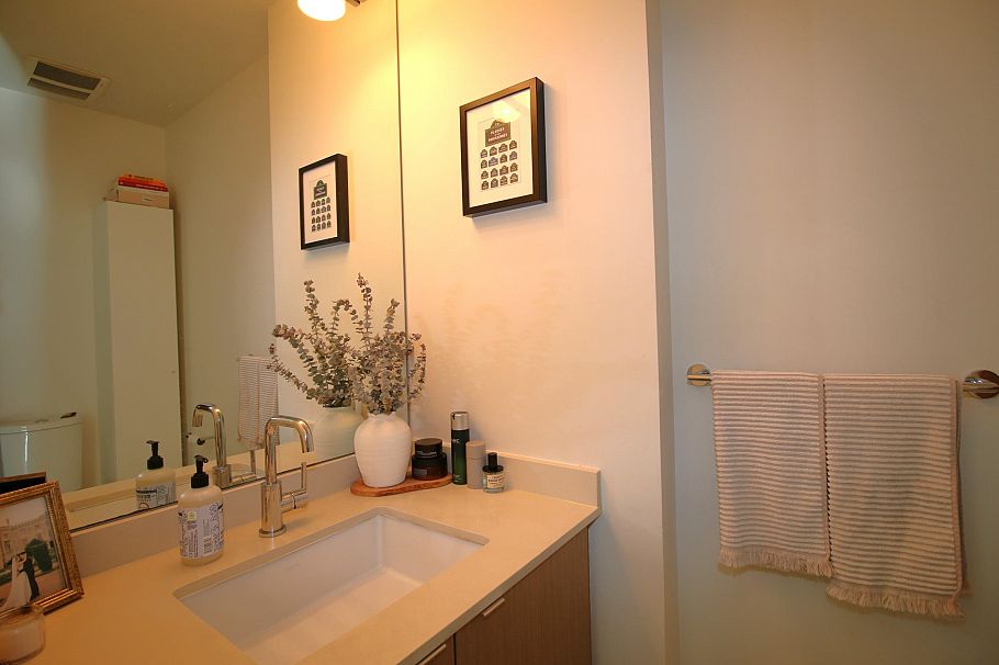 125 E 1st Avenue Vancouver, BC - 19